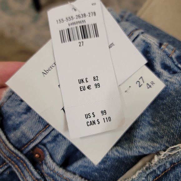 Abercrombie and Fitch High Rise 90's Relaxed Jean Size 4R - Picture 3 of 3